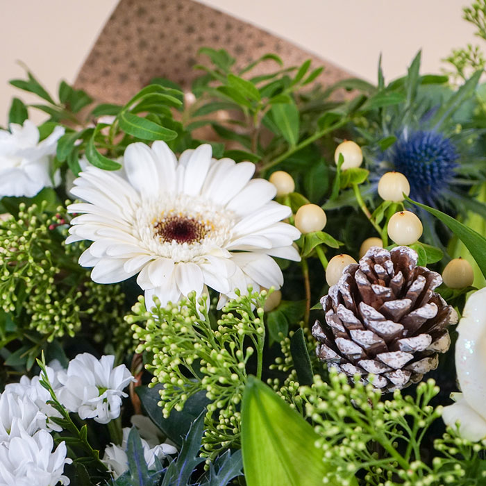 Winter Queen Flower Bouquet - FREE DELIVERY