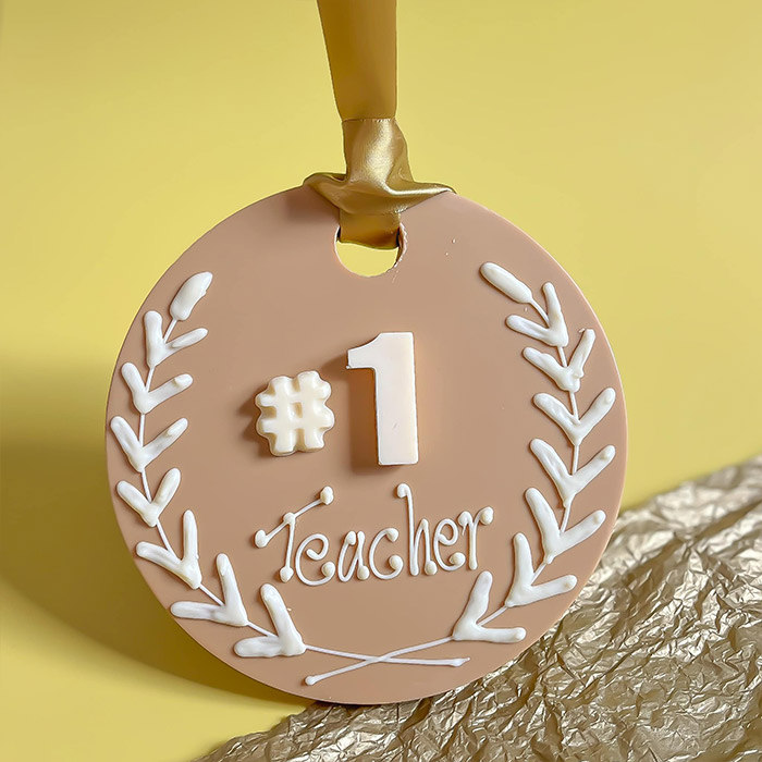 Personalised Blonde Chocolate Pistachio Gold Medal